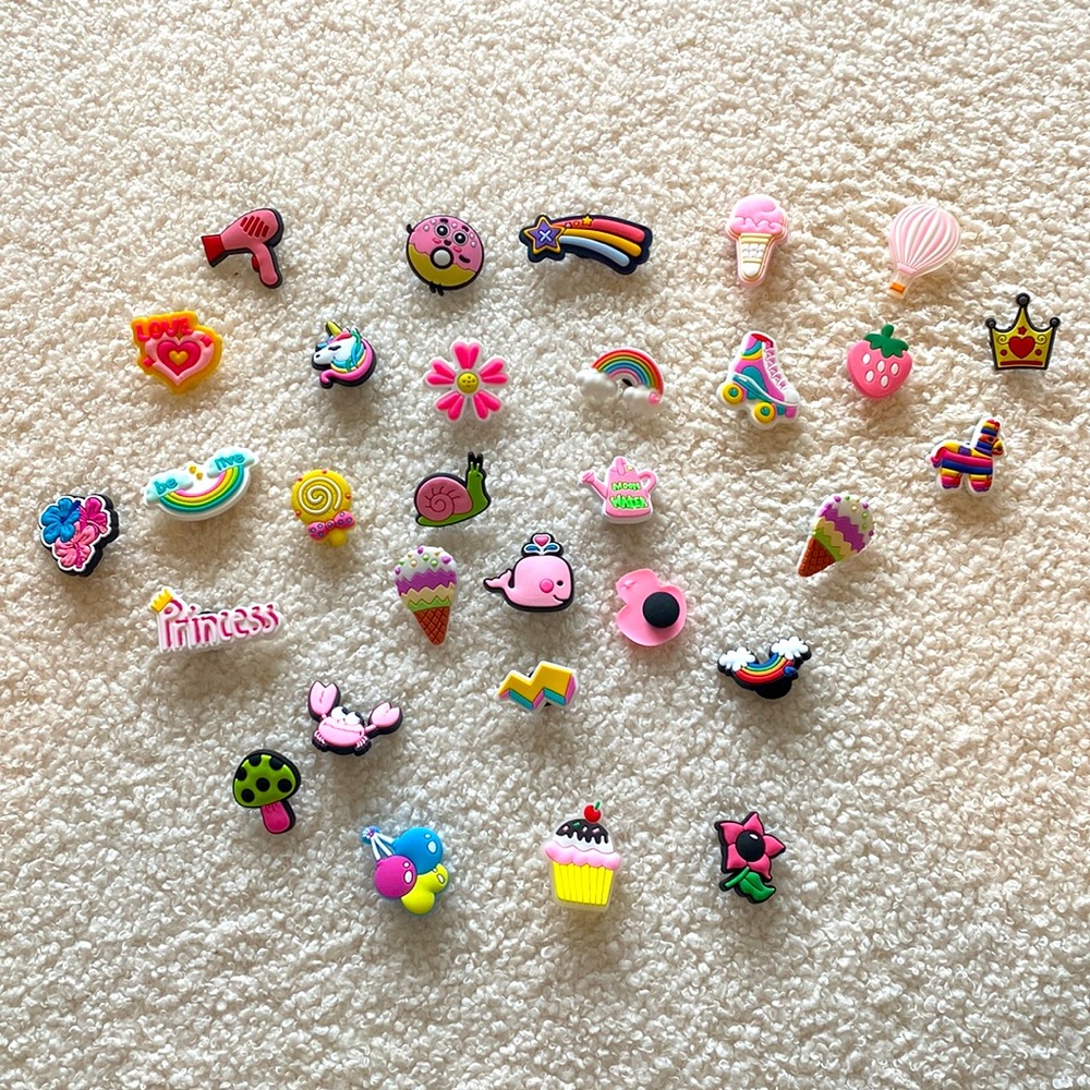 Croc charms 30 pieces
